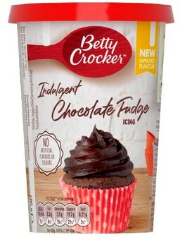 Betty Crocker Indulgent Chocolate Fudge Icing - (UK)